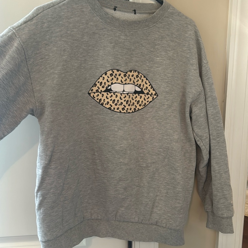 Cute crewneck